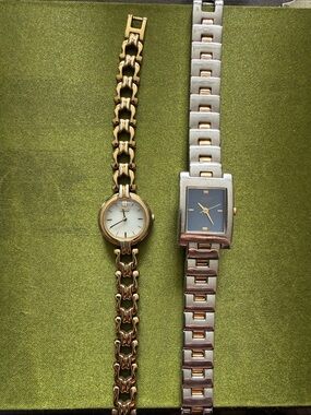 2 citizen watches gold tone is elegant. Two to e citizen has beautiful styling